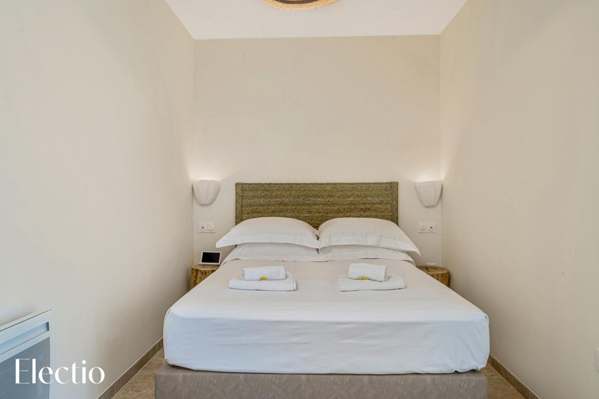 Villa Oliveda - Piscine & Salon Cinema Lourmarin Zewnętrze zdjęcie