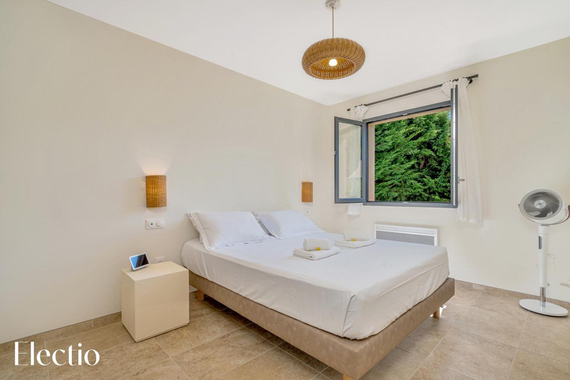 Villa Oliveda - Piscine & Salon Cinema Lourmarin Zewnętrze zdjęcie