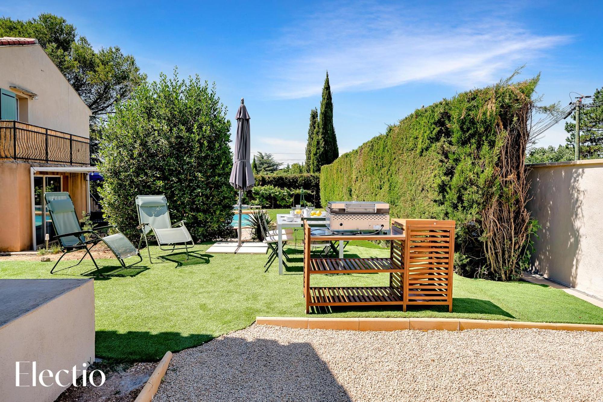 Villa Oliveda - Piscine & Salon Cinema Lourmarin Zewnętrze zdjęcie