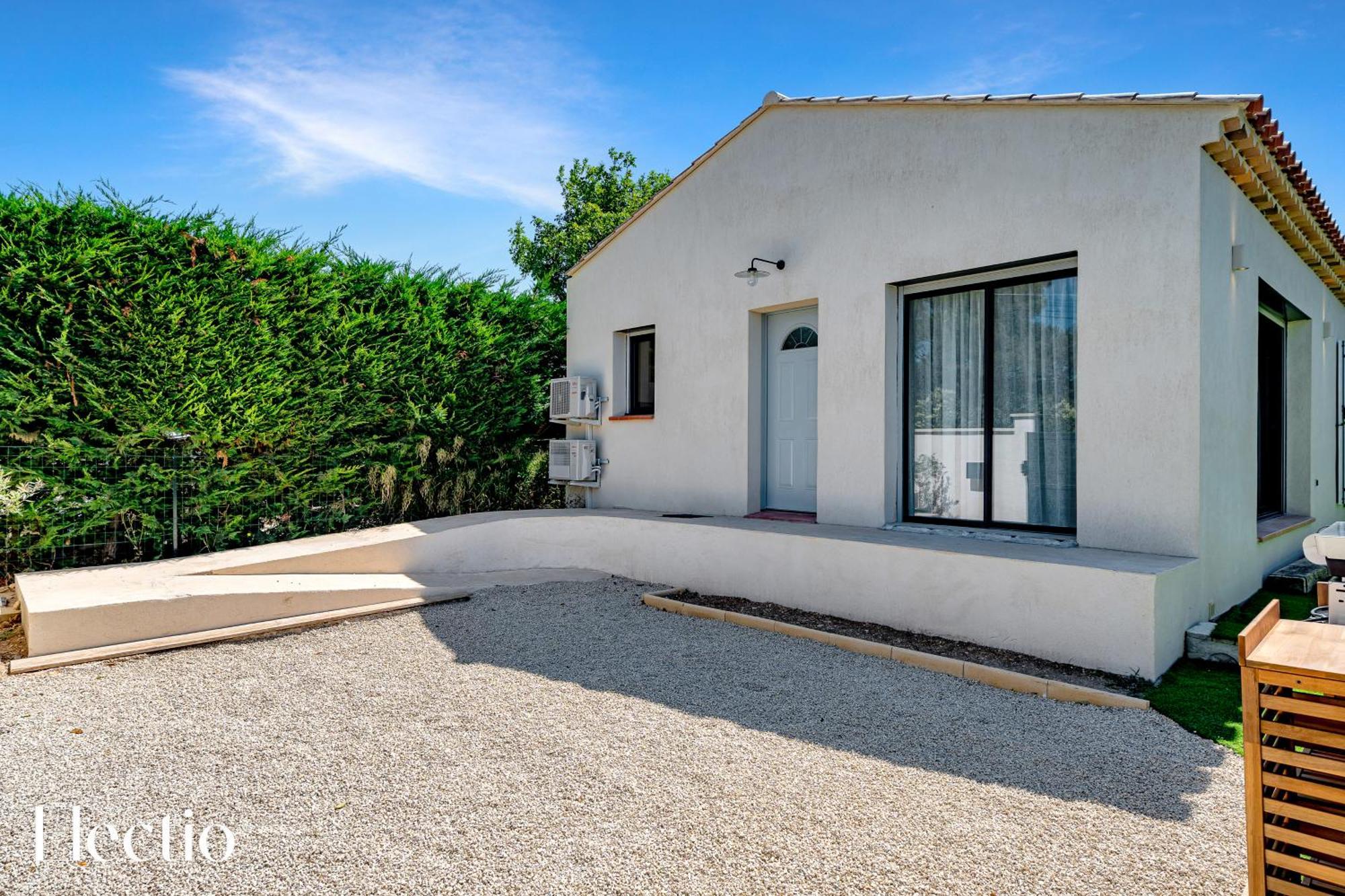 Villa Oliveda - Piscine & Salon Cinema Lourmarin Zewnętrze zdjęcie